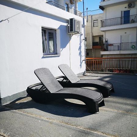 Explore Greece From Cozy City Centre Apartment Chalkís Exteriör bild