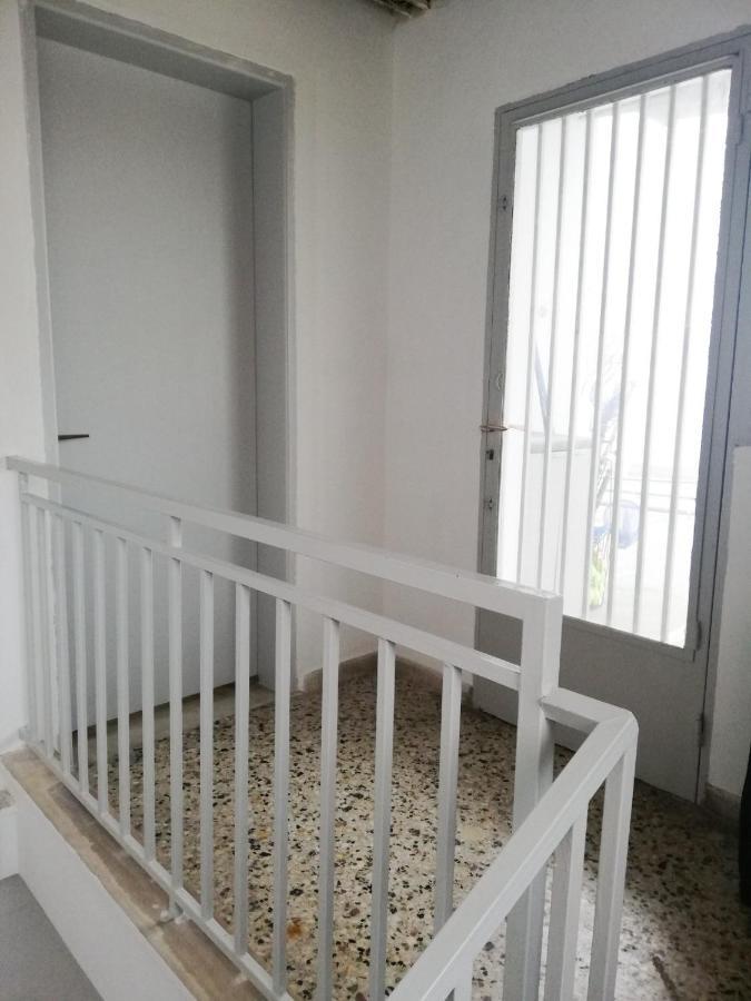 Explore Greece From Cozy City Centre Apartment Chalkís Exteriör bild