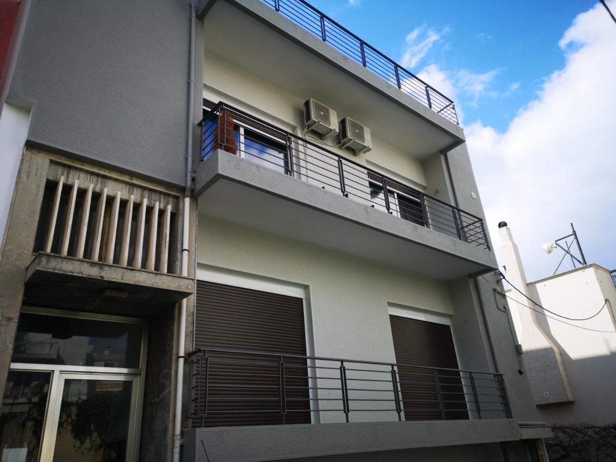 Explore Greece From Cozy City Centre Apartment Chalkís Exteriör bild