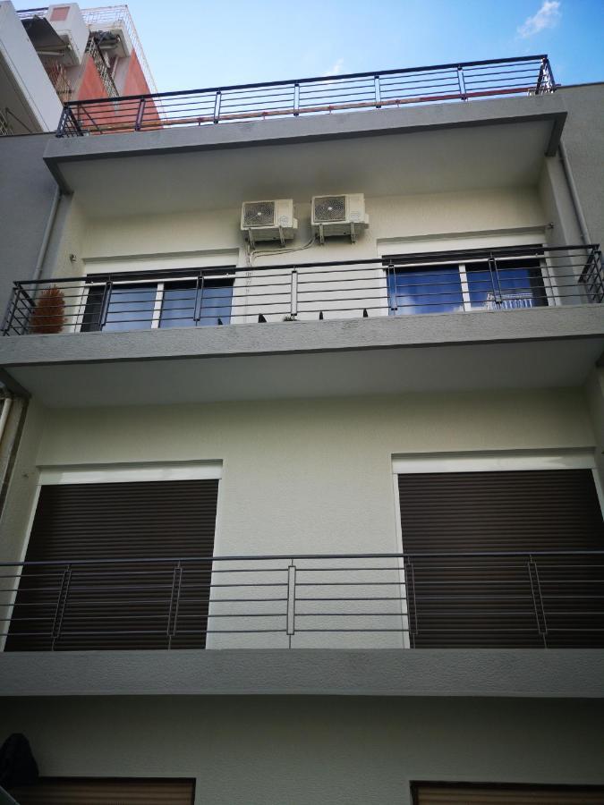 Explore Greece From Cozy City Centre Apartment Chalkís Exteriör bild