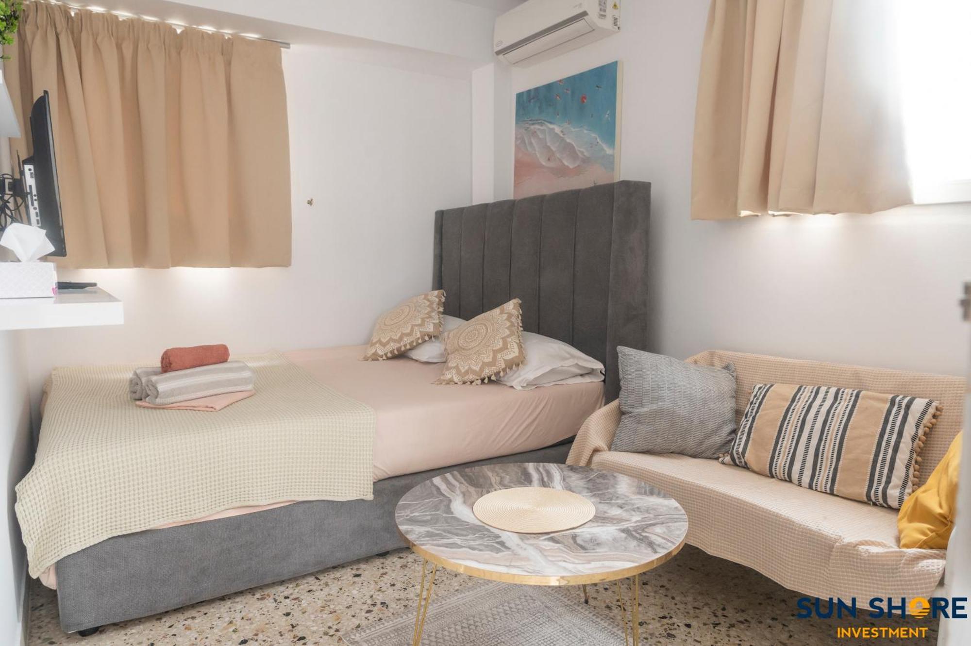 Explore Greece From Cozy City Centre Apartment Chalkís Exteriör bild