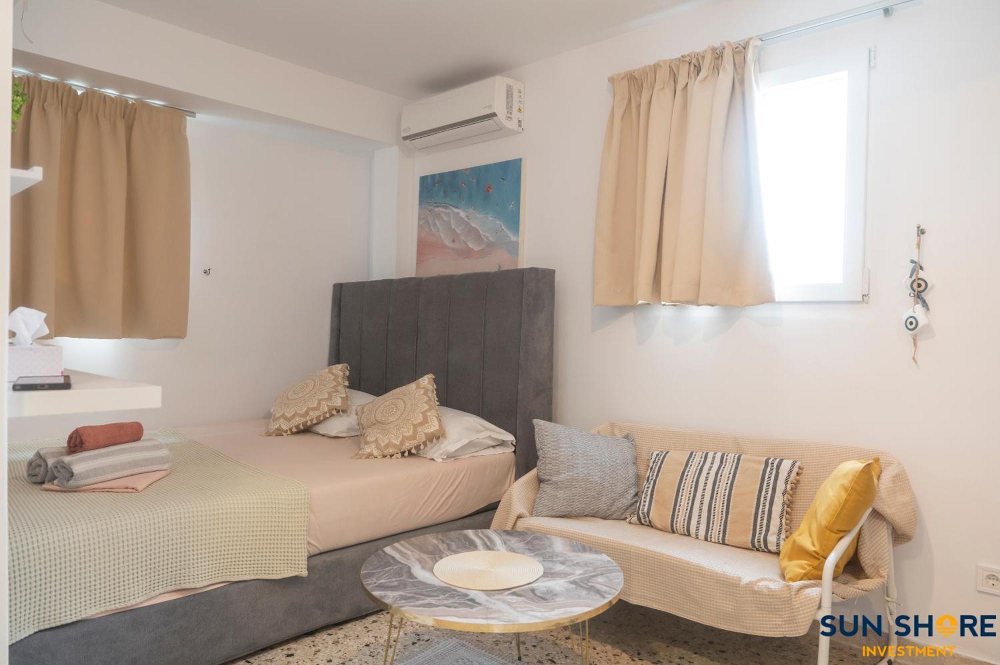 Explore Greece From Cozy City Centre Apartment Chalkís Exteriör bild